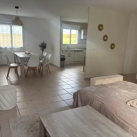 Holiday home La Petite Maison 7 Pers Proche Nigloland Au Calme *