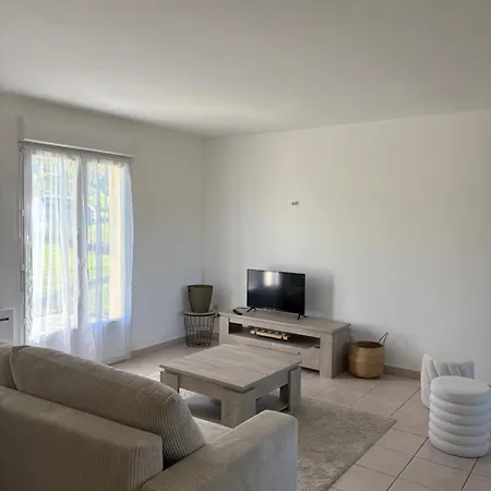 La Petite Maison 7 Pers Proche Nigloland Au Calme Holiday home *